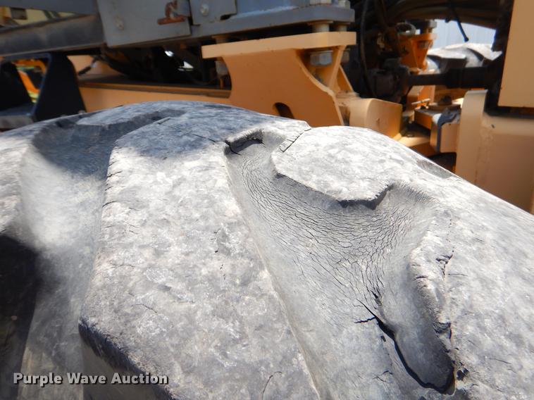 image for item EK9634 2002 Volvo G720 motor grader