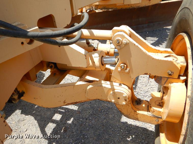 image for item EK9634 2002 Volvo G720 motor grader