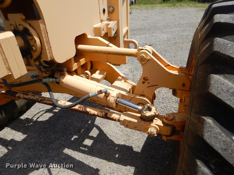 image for item EK9634 2002 Volvo G720 motor grader