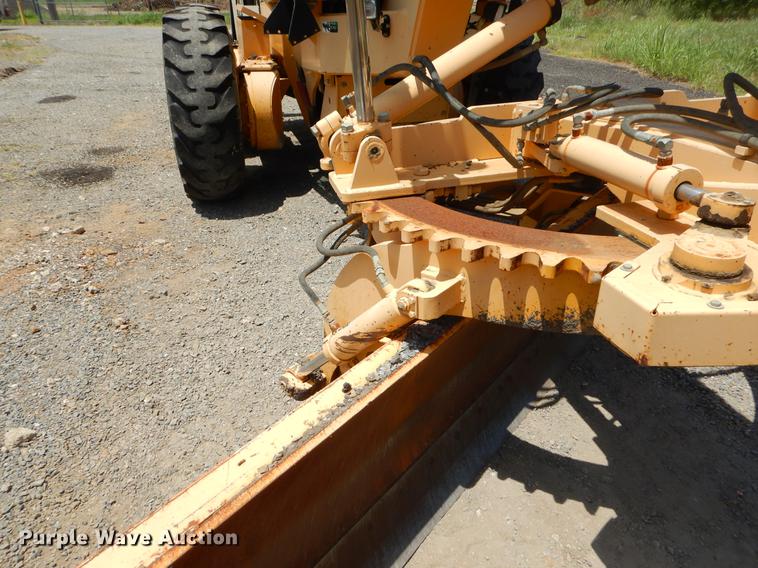 image for item EK9634 2002 Volvo G720 motor grader