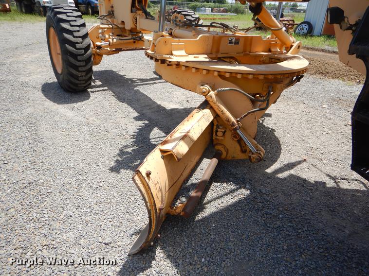 image for item EK9634 2002 Volvo G720 motor grader