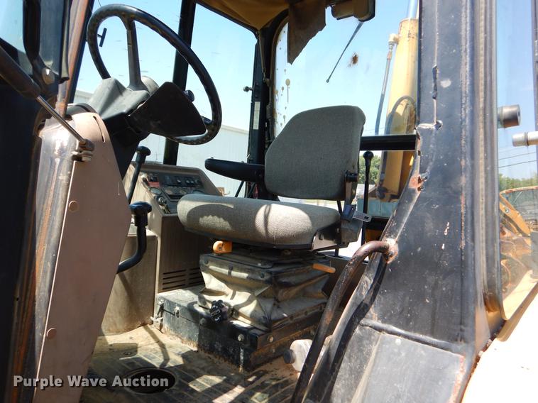 image for item EK9636 1995 Deere 310D backhoe