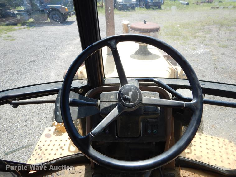 image for item EK9636 1995 Deere 310D backhoe