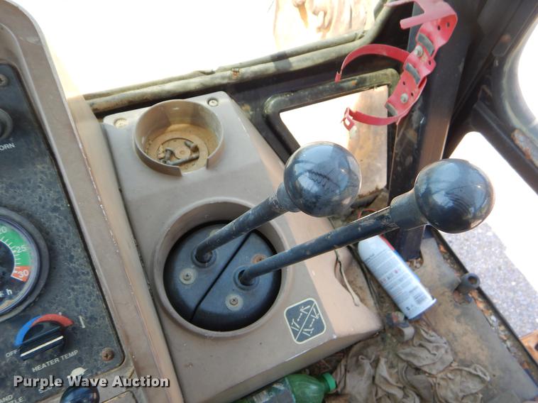 image for item EK9636 1995 Deere 310D backhoe