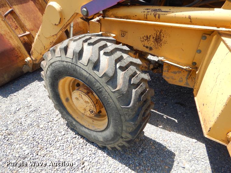 image for item EK9636 1995 Deere 310D backhoe