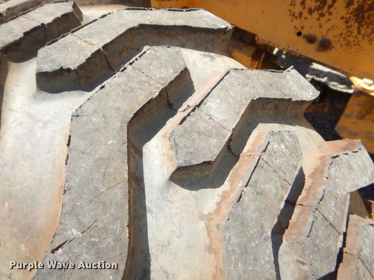 image for item EK9636 1995 Deere 310D backhoe