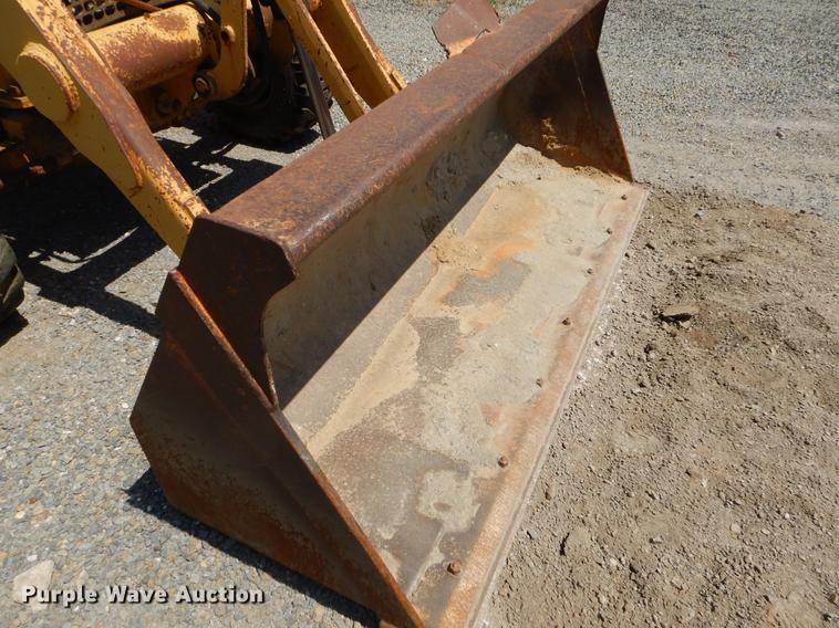 image for item EK9636 1995 Deere 310D backhoe