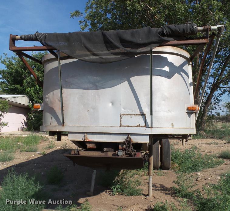 image for item EN9601 1975 Lufkin end dump trailer