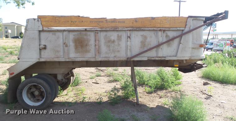 image for item EN9601 1975 Lufkin end dump trailer