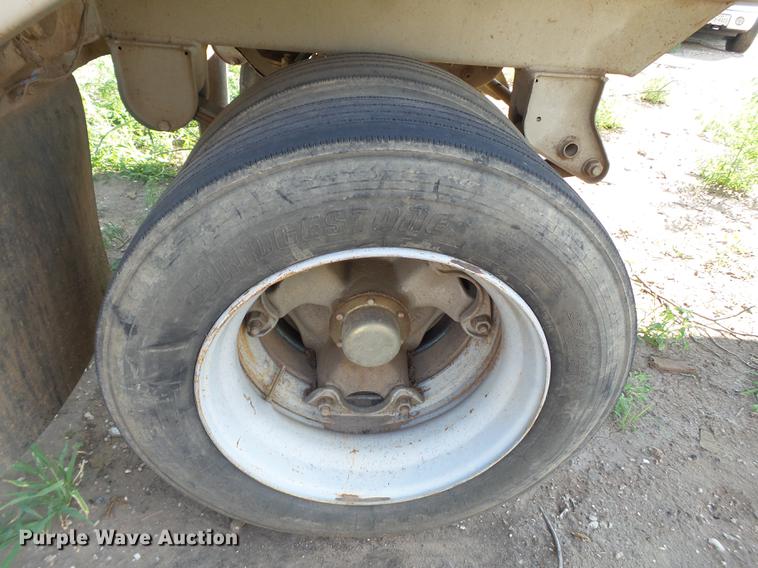 image for item EN9601 1975 Lufkin end dump trailer