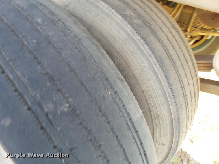 image for item EN9601 1975 Lufkin end dump trailer