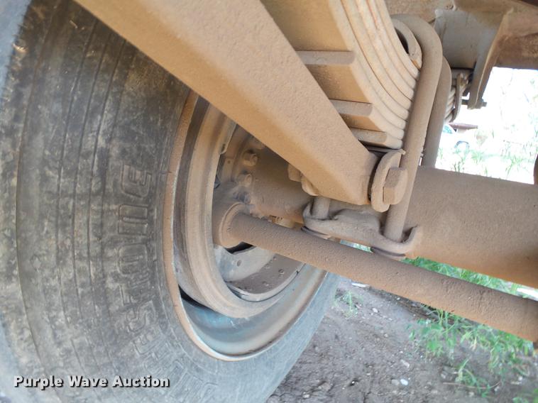 image for item EN9601 1975 Lufkin end dump trailer