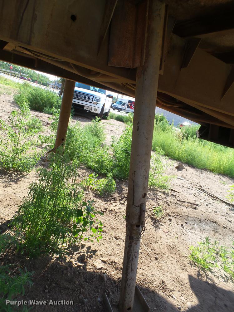 image for item EN9601 1975 Lufkin end dump trailer