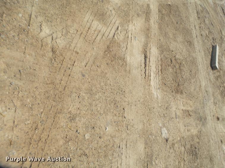 image for item EN9617 1990 International 8100 tank truck