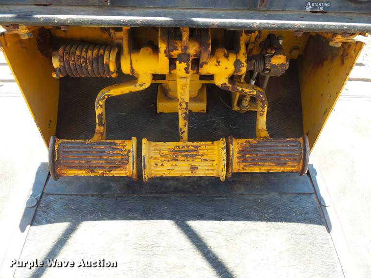 image for item EV9000 1991 John Deere 750B LT dozer