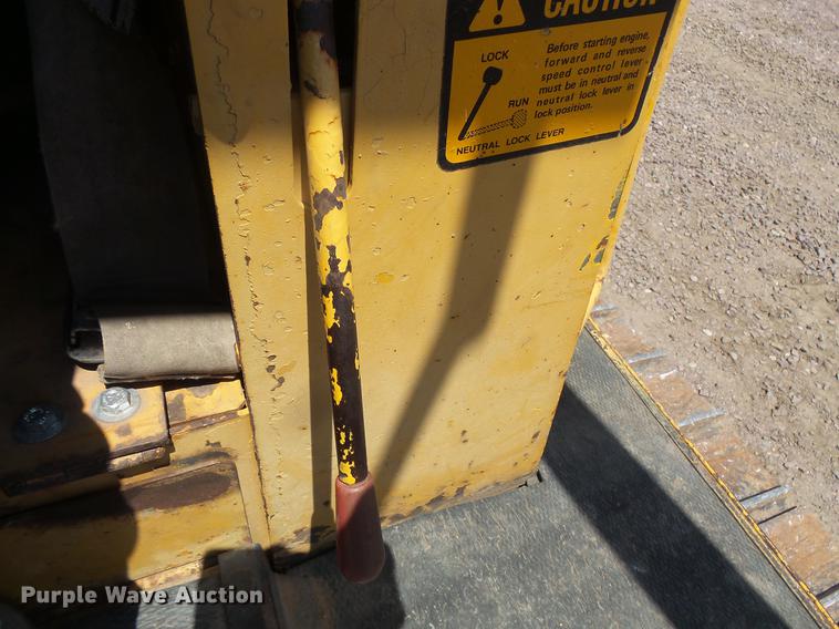 image for item EV9000 1991 John Deere 750B LT dozer