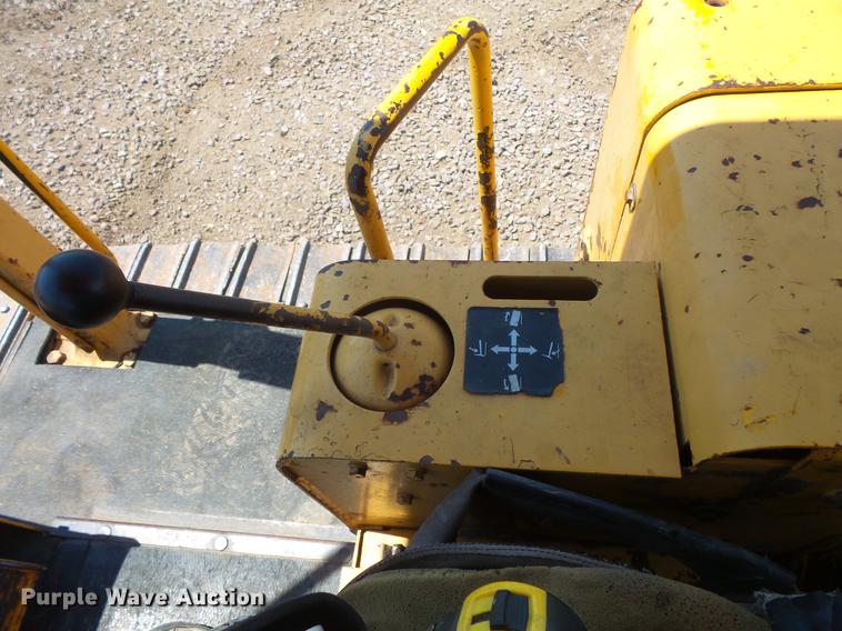 image for item EV9000 1991 John Deere 750B LT dozer