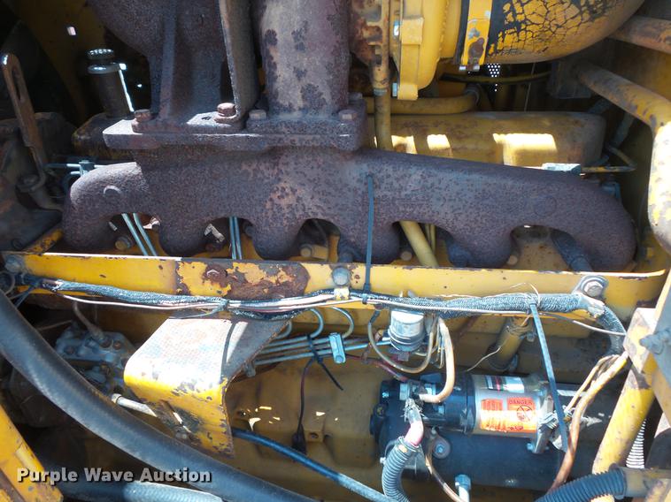 image for item EV9000 1991 John Deere 750B LT dozer