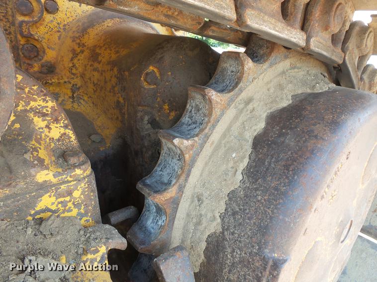 image for item EV9000 1991 John Deere 750B LT dozer