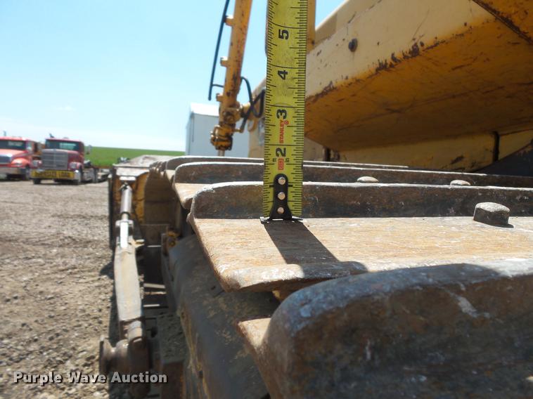 image for item EV9000 1991 John Deere 750B LT dozer