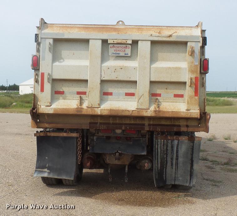 image for item EV9206 1998 Ford LT9513 dump truck