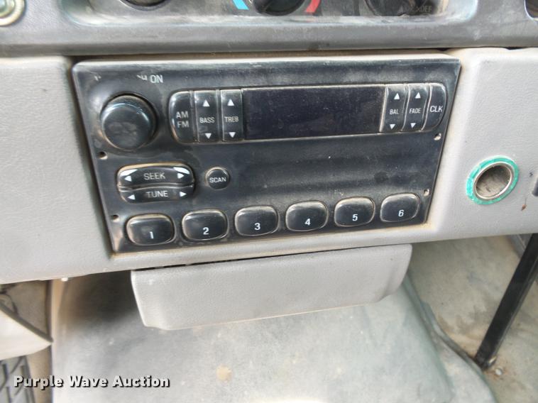 image for item EV9206 1998 Ford LT9513 dump truck