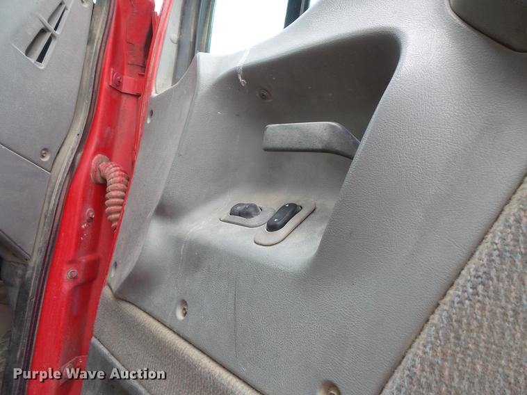 image for item EV9206 1998 Ford LT9513 dump truck