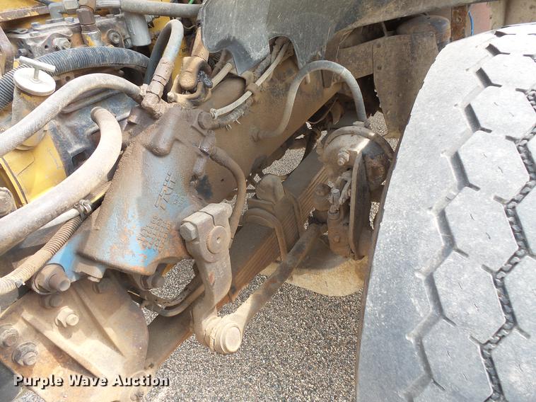 image for item EV9206 1998 Ford LT9513 dump truck