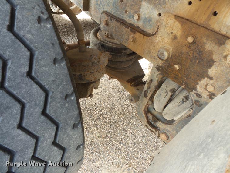 image for item EV9206 1998 Ford LT9513 dump truck