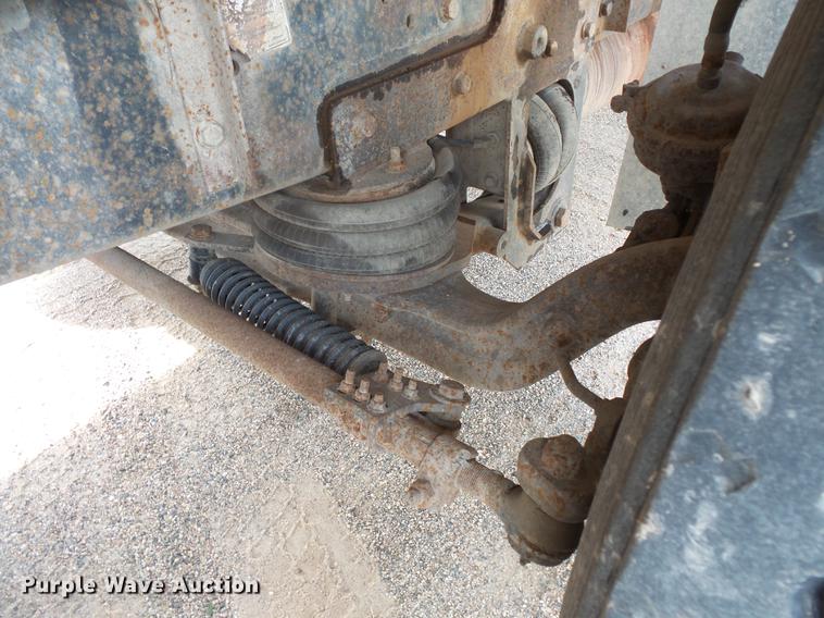 image for item EV9206 1998 Ford LT9513 dump truck