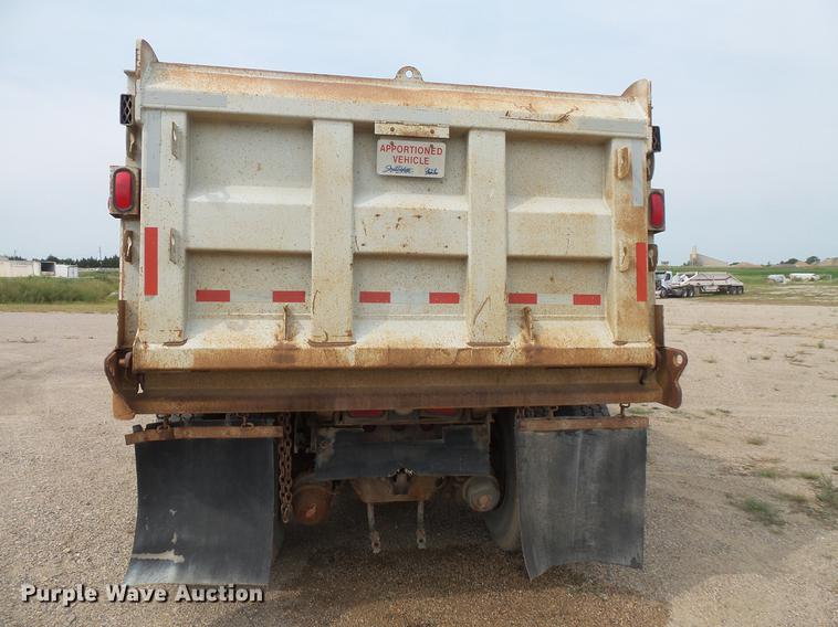 image for item EV9206 1998 Ford LT9513 dump truck