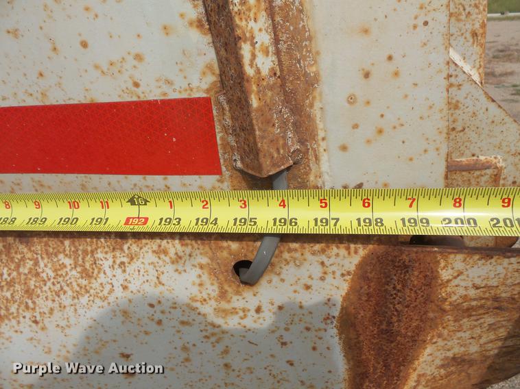 image for item EV9206 1998 Ford LT9513 dump truck