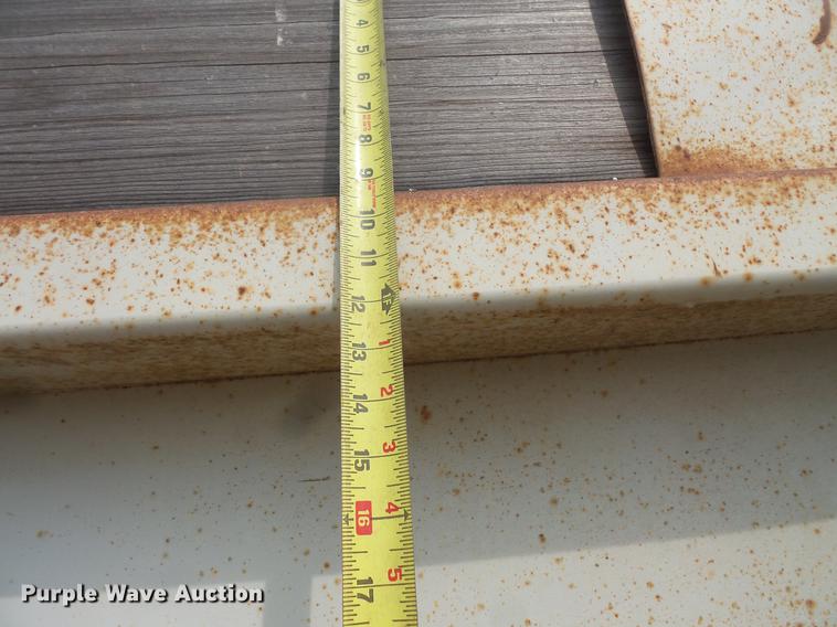 image for item EV9206 1998 Ford LT9513 dump truck