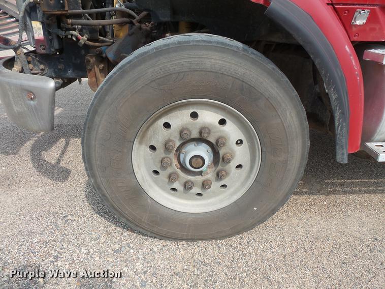 image for item EV9206 1998 Ford LT9513 dump truck