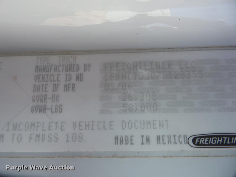 image for item K6263 2007 Freightliner Business Class M2 crane truck