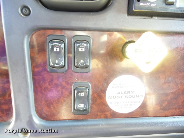 image for item K6263 2007 Freightliner Business Class M2 crane truck