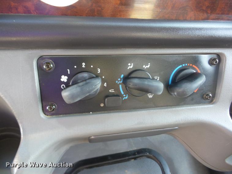 image for item K6263 2007 Freightliner Business Class M2 crane truck