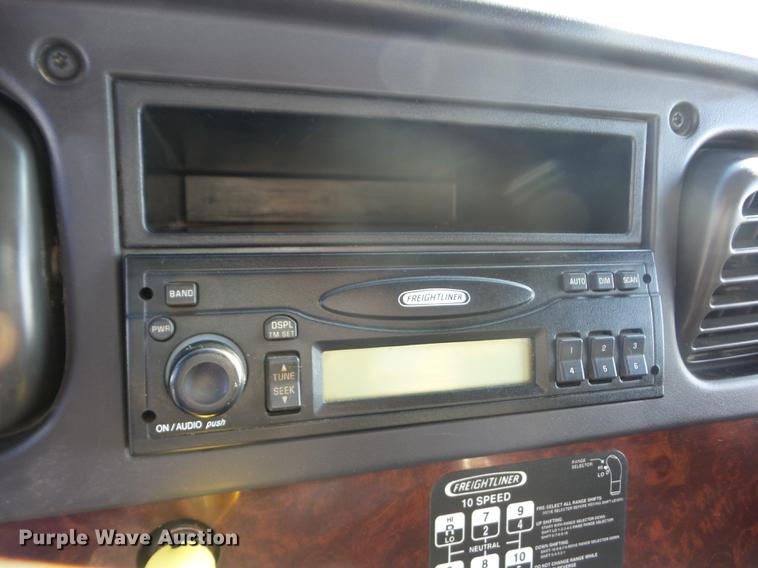 image for item K6263 2007 Freightliner Business Class M2 crane truck