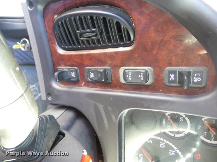 image for item K6263 2007 Freightliner Business Class M2 crane truck