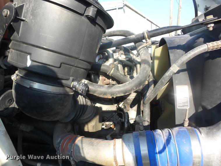 image for item K6263 2007 Freightliner Business Class M2 crane truck