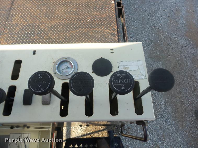 image for item K6263 2007 Freightliner Business Class M2 crane truck