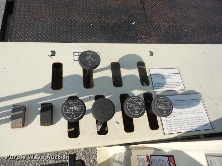 image for item K6263 2007 Freightliner Business Class M2 crane truck