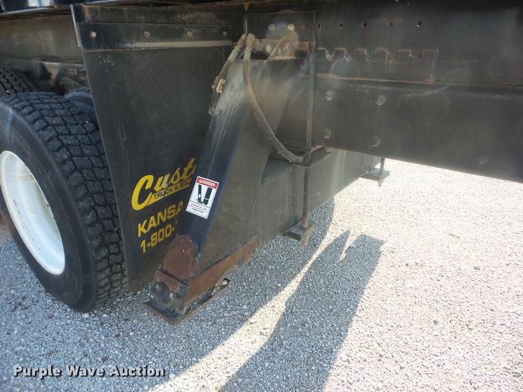 image for item K6263 2007 Freightliner Business Class M2 crane truck