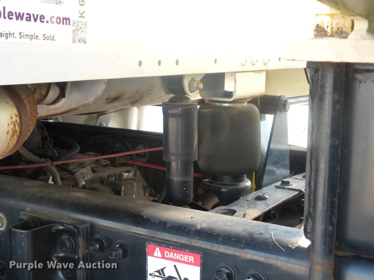 image for item K6263 2007 Freightliner Business Class M2 crane truck