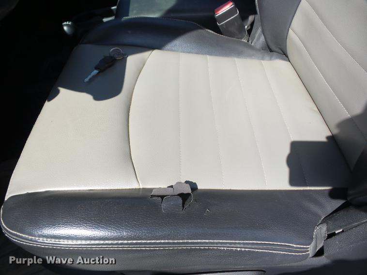 image for item K6266 2012 Dodge Ram 5500 bucket truck