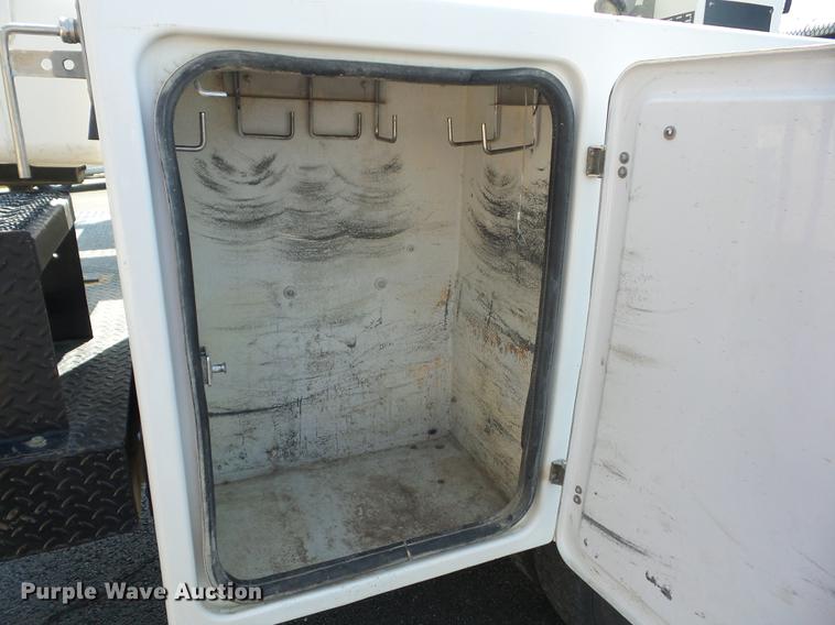 image for item K6266 2012 Dodge Ram 5500 bucket truck