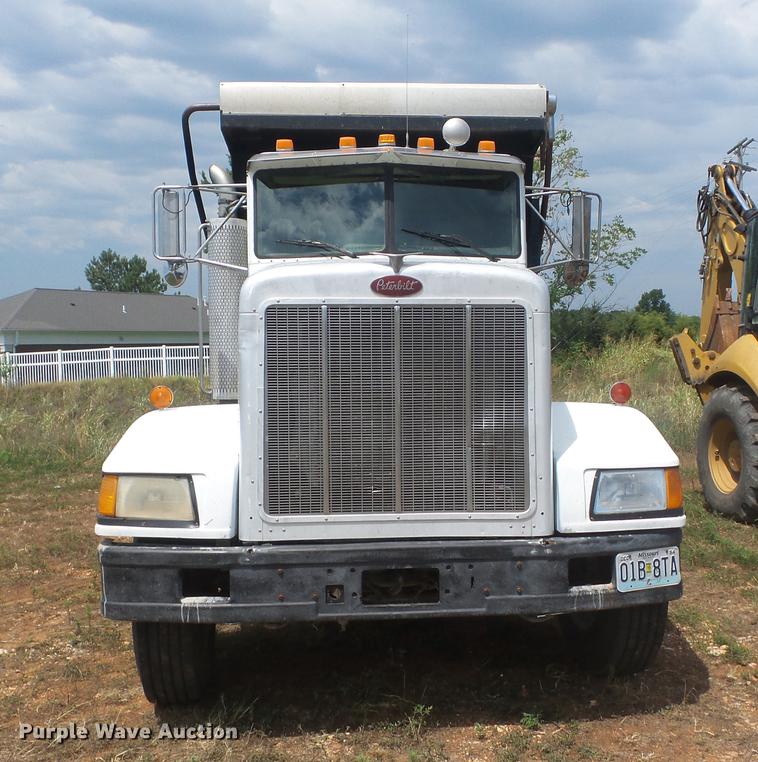 image for item K6267 1990 Peterbilt 375 dump truck