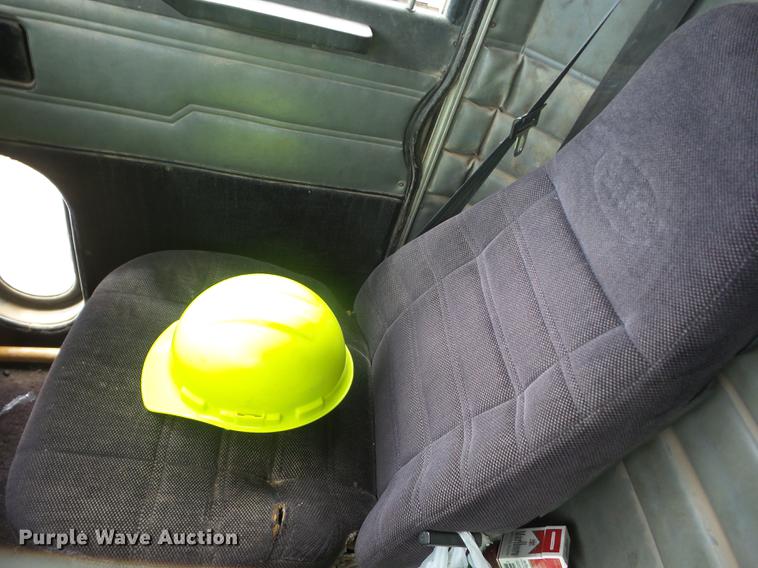 image for item K6267 1990 Peterbilt 375 dump truck