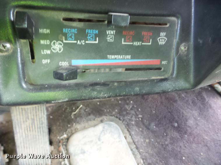 image for item K6267 1990 Peterbilt 375 dump truck