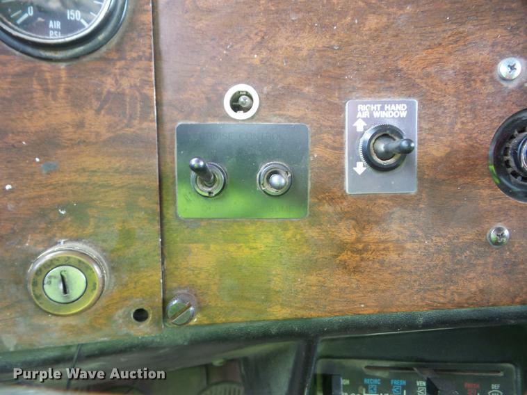 image for item K6267 1990 Peterbilt 375 dump truck